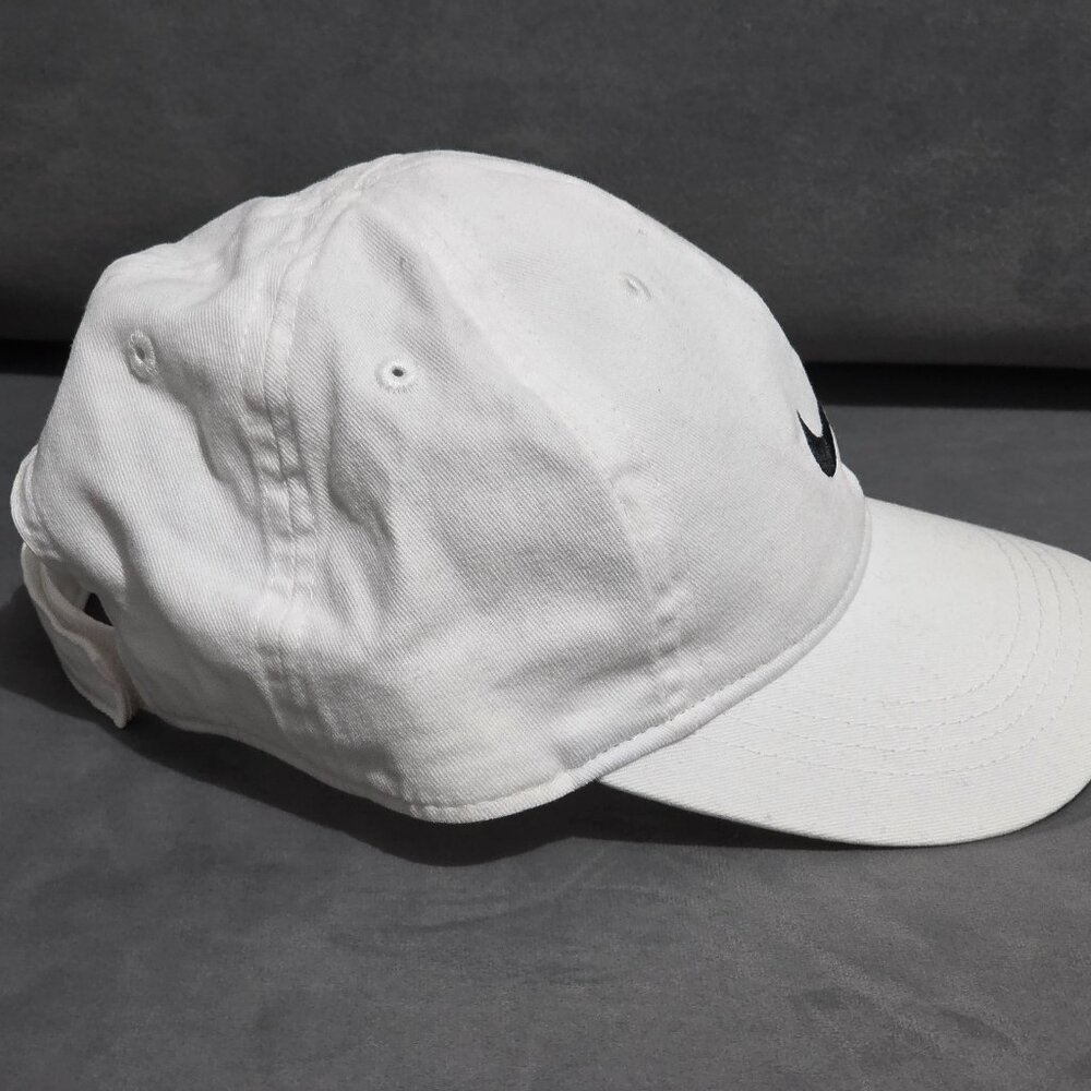 Nike Boys/Child 4-7 Hat Adjustable Cap – Excellent Used Condition - Picture 3 of 8